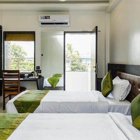 Treebo Malhaar Regency Hotel Chinchvad Ngoại thất bức ảnh