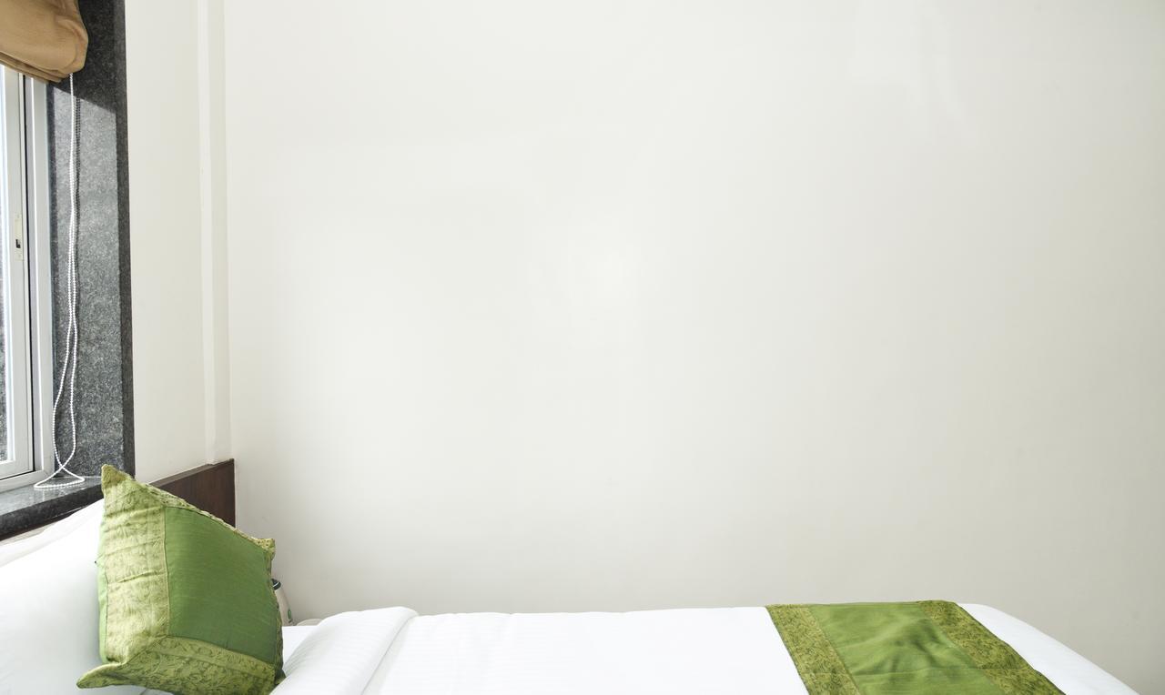 Treebo Malhaar Regency Hotel Chinchvad Ngoại thất bức ảnh